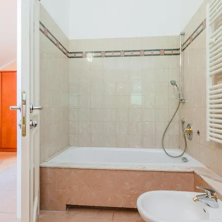 Apartament Roza