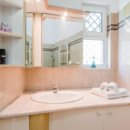 Roza Apartament *