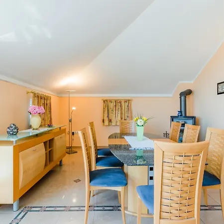 Apartament Roza
