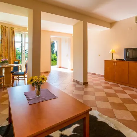 Apartament Roza